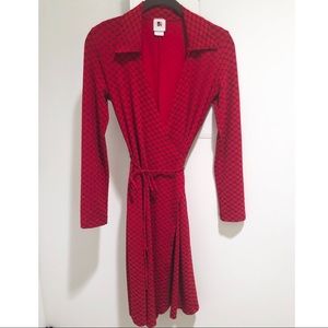 Wrap dress w/ collar